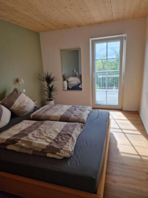 FeWo2 großräumige FeWo in Riegel am Kaiserstuhl über 2 Etagen, Galerie, Balkon